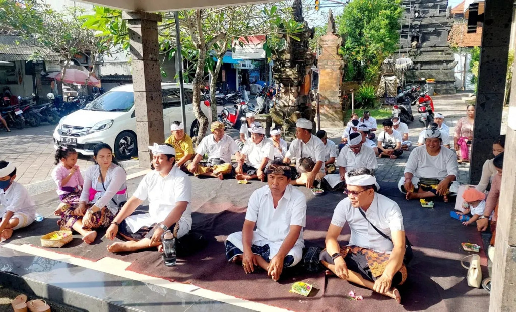 RAHAJENG RAHINA SUCI SARASWATI
